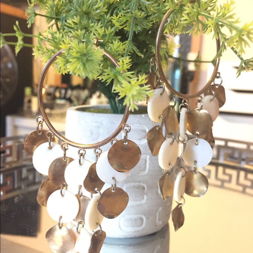 Dangle earrings